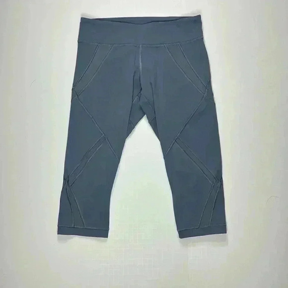 lululemon athletica Pants - Lululemon Blue Capri Leggings Size 6